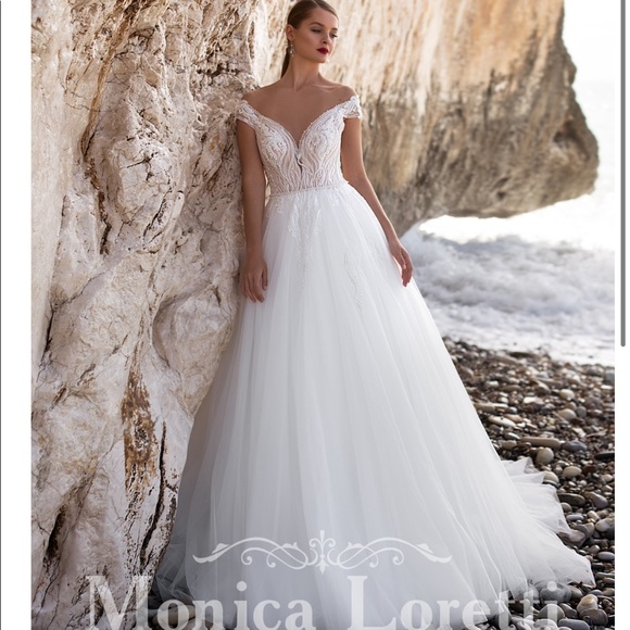 Monica Loretti - Leandra - Picture 1 of 6